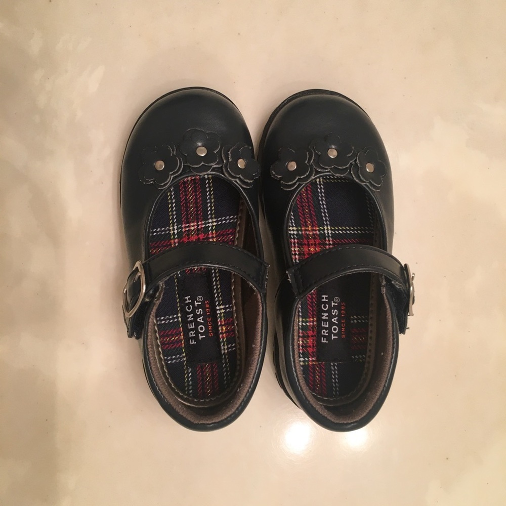 Mary-Jane style girl’s shoe